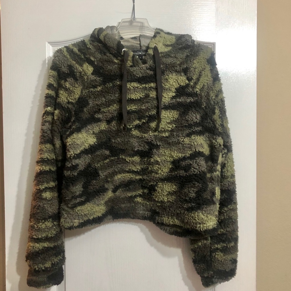 Derek ❤️Heart Crop Top Camouflage Fleece Hoodie